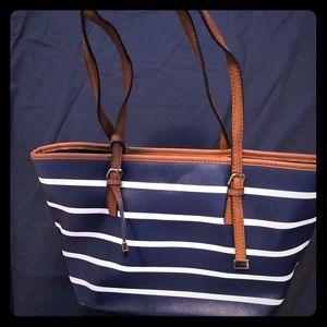 Hand bag